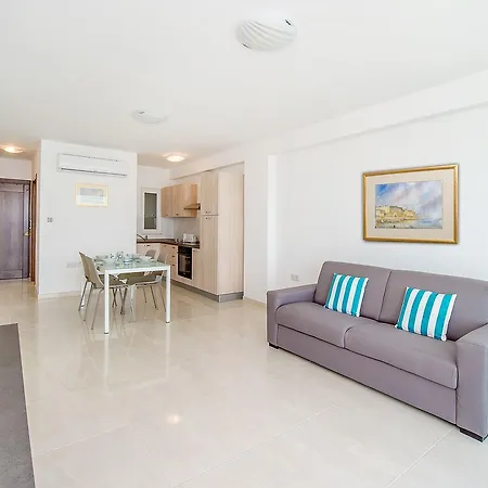 Fine Living Blue Waves Apartment St. Paul's Bay